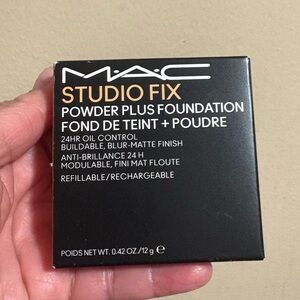 MAC Studio Fix Powder Plus Foundation in NC25 Brand New Never Used.